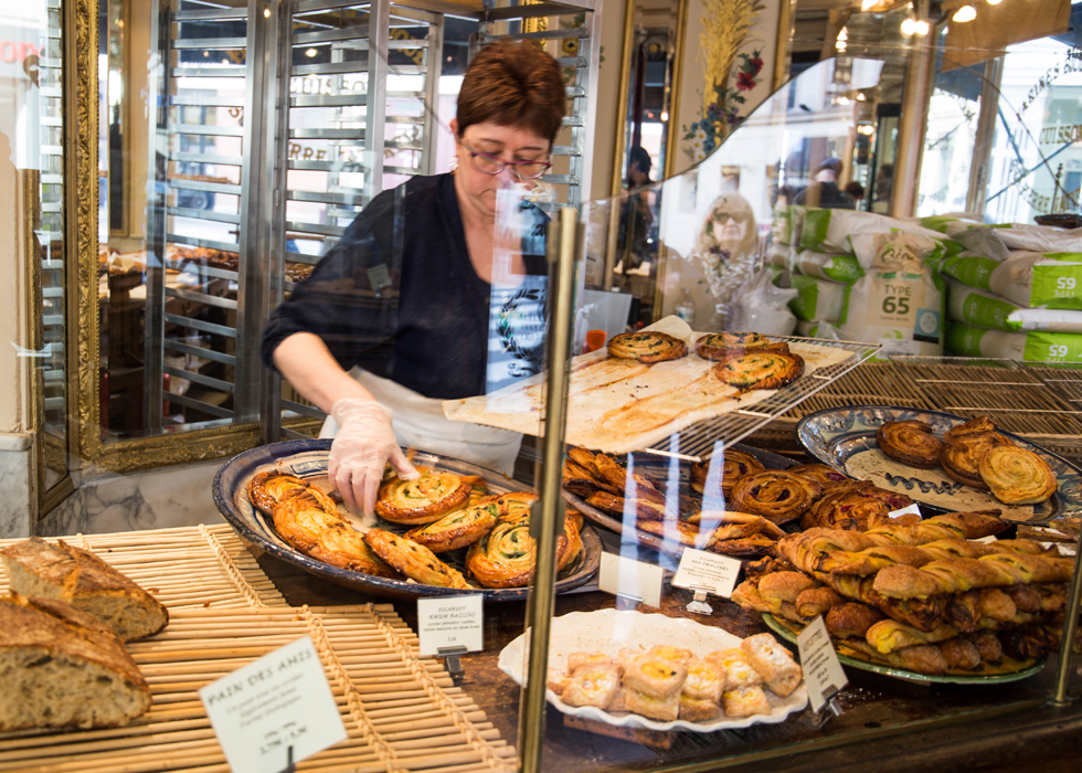 伝統的な製法にこだわるDU PAIN ET DES IDEESデュ・パン・エ・デ・ジデ